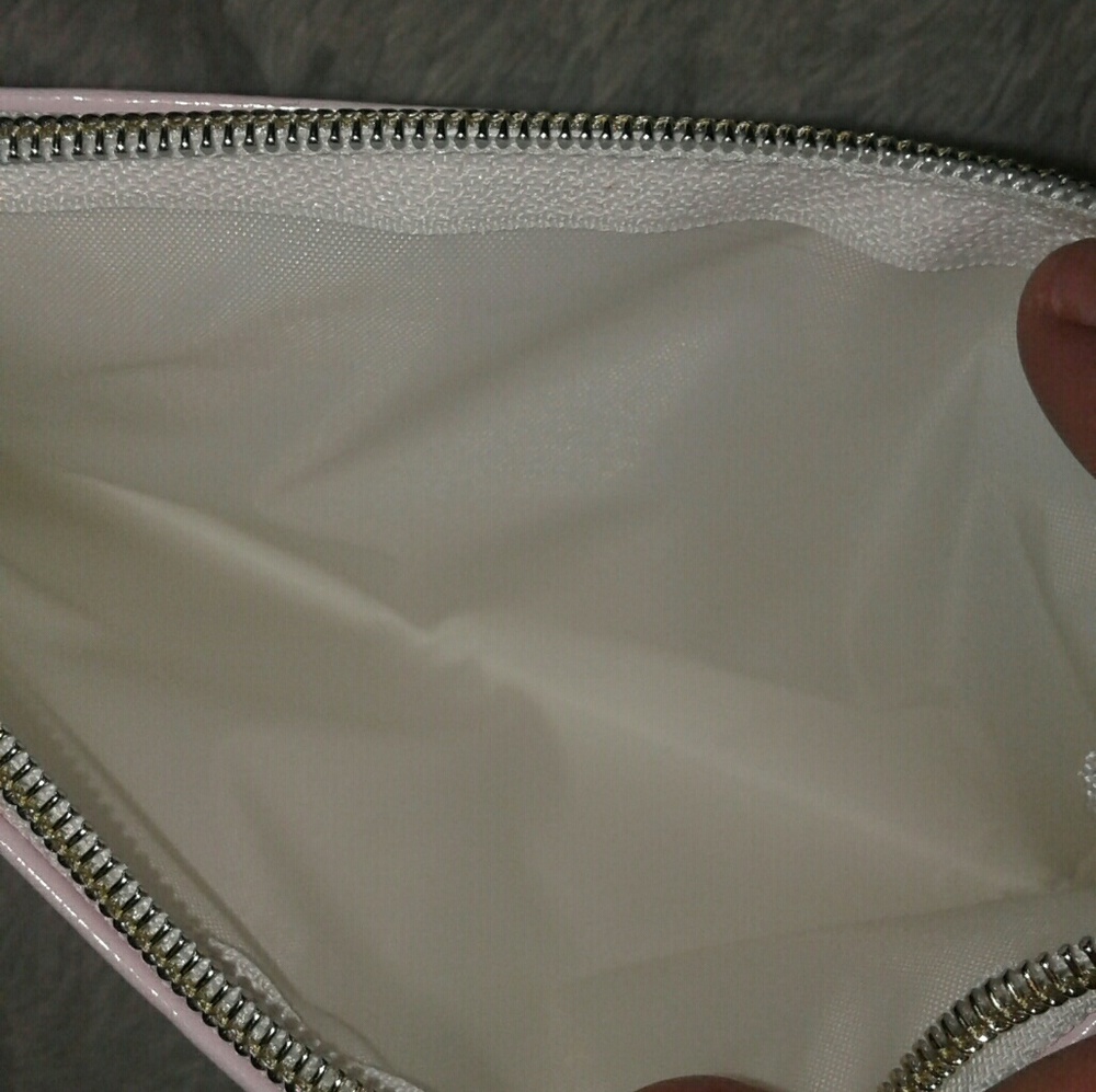 Stay Sharp Accessory Bag - Picture 3 of 3